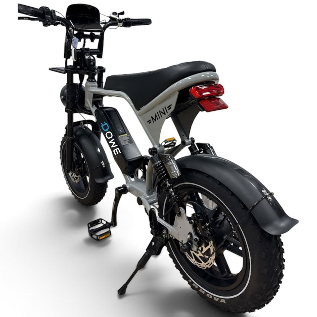 Dowe V8 Ultra Mini Fatbike lichtgrijs – vooraanzicht